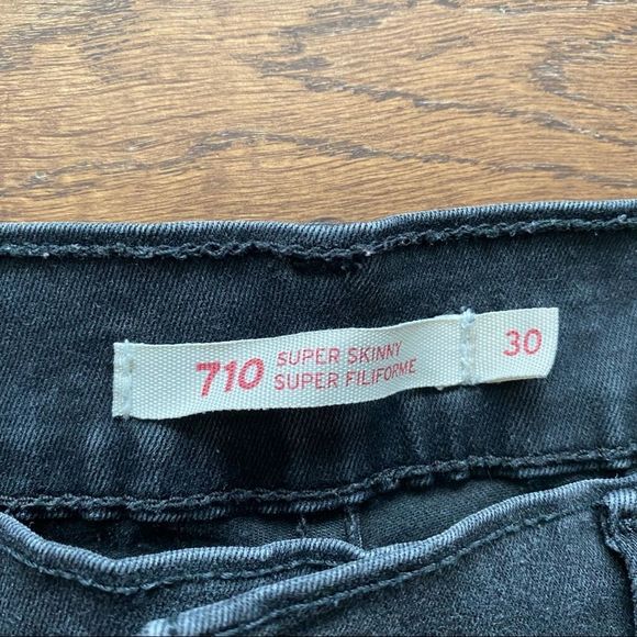 Levi's 710 Jeans - Picture 9 of 15
